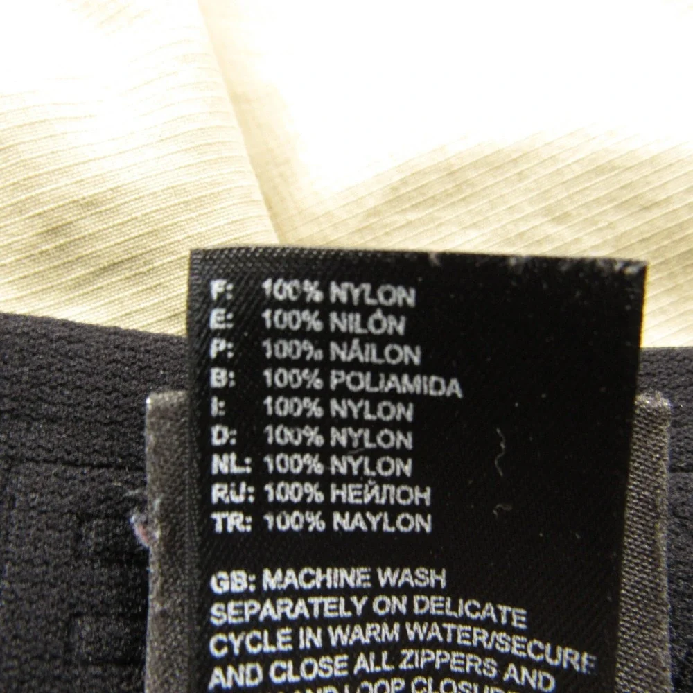 The North Face Shorts Men‎ Large Beige Nylon Outdoor Hiking Zipper Stow Pocket